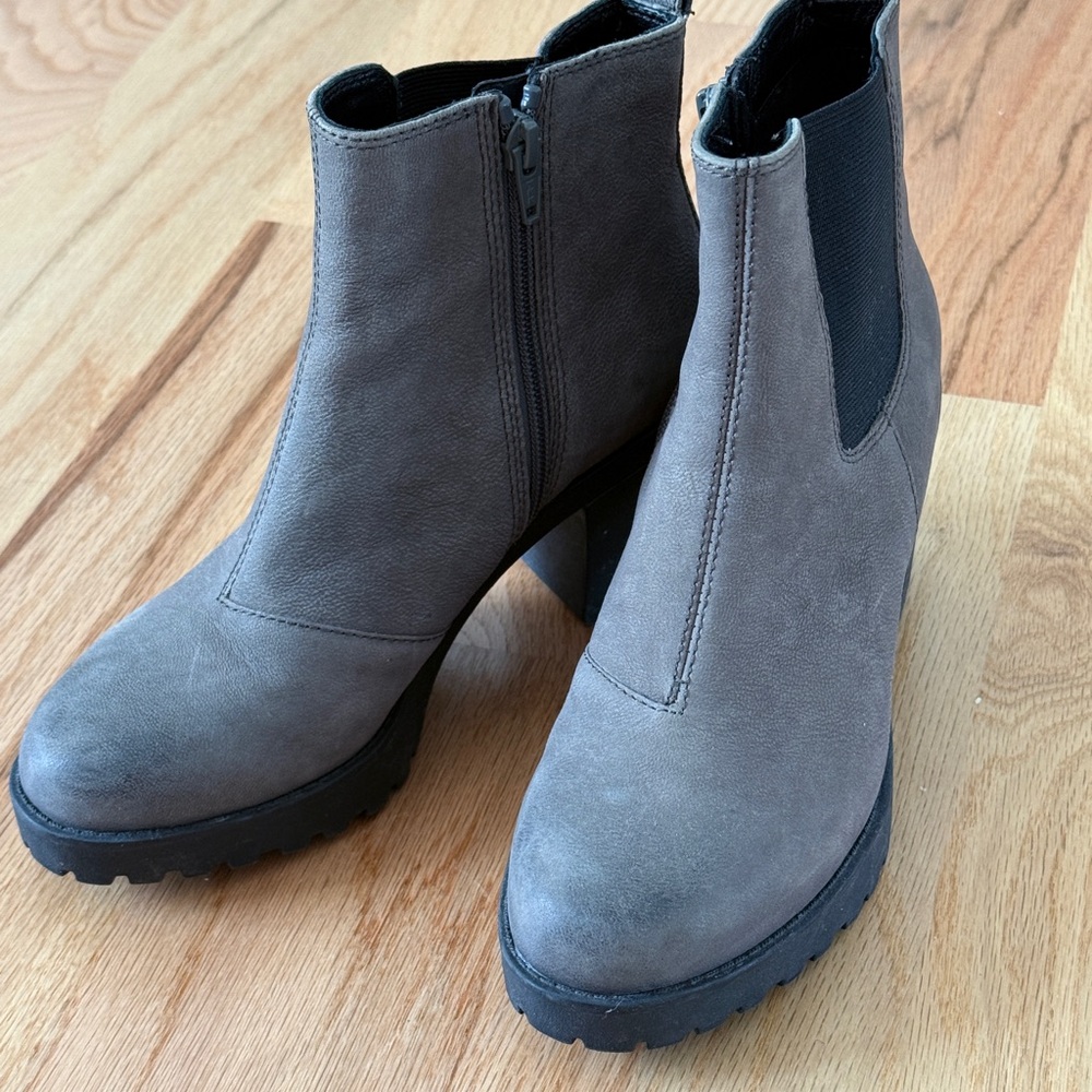 Vagabond Womens Taupe Leather Block Heel Ankle Booties Size 36 US 6.5 Womens - Picture 2 of 6